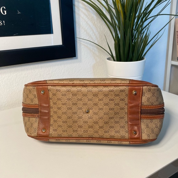 Vintage GUCCI Micro GG Supreme Handbag 1980’s Era - Picture 9 of 17